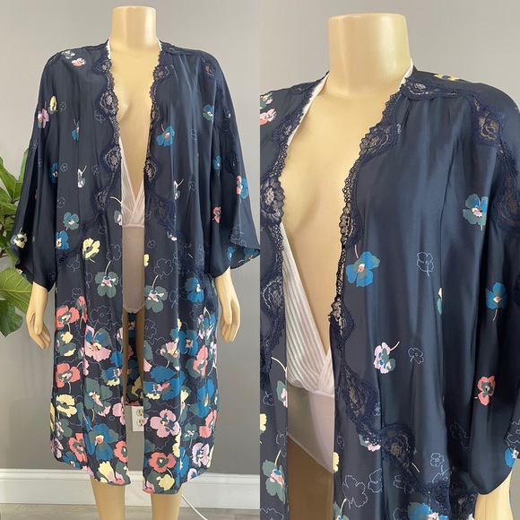 NEW Victoria’s Secret Dream Angels SATIN Long Robe M/L - Picture 4 of 4